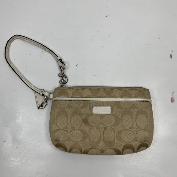 Coach Wristlet Wallet Signature C Tan Beige White Trim Zippy Includes Fob - Picture 2 of 12